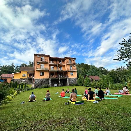 Vovk Gasthaus Sinyak  Ngoại thất bức ảnh